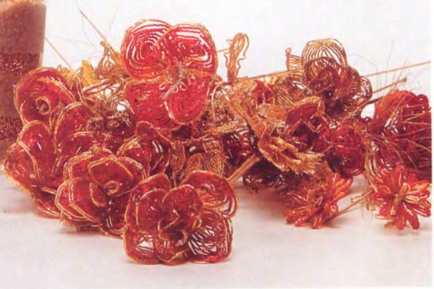 Красное и золотое из бисера