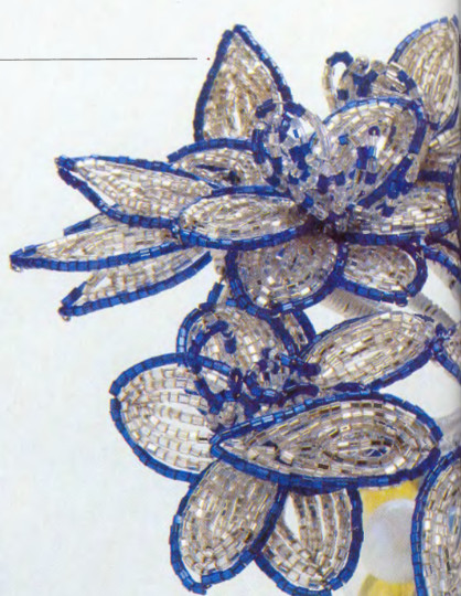 Букет из бисера