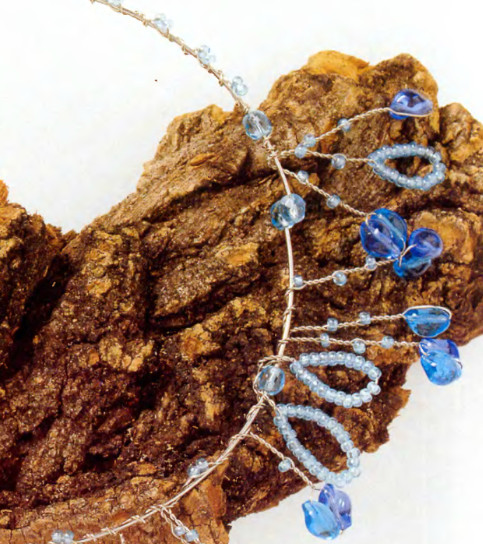 Колье из бисера