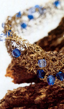 Крючок из бисера