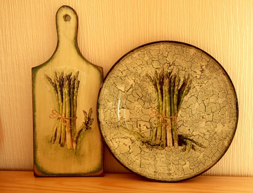 Делаем тарелку с обратным декупажем и кракелюрам