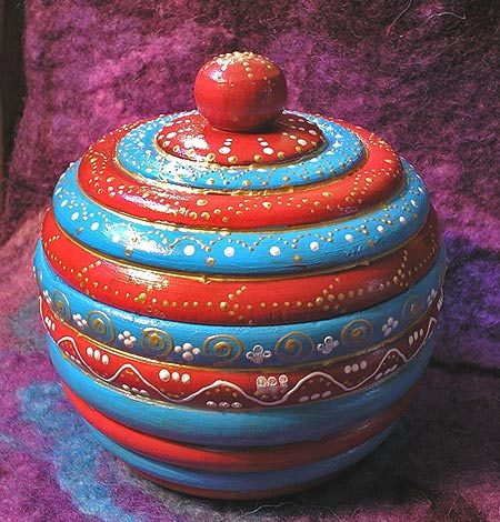 Расписываем шкатулку акриловыми красками