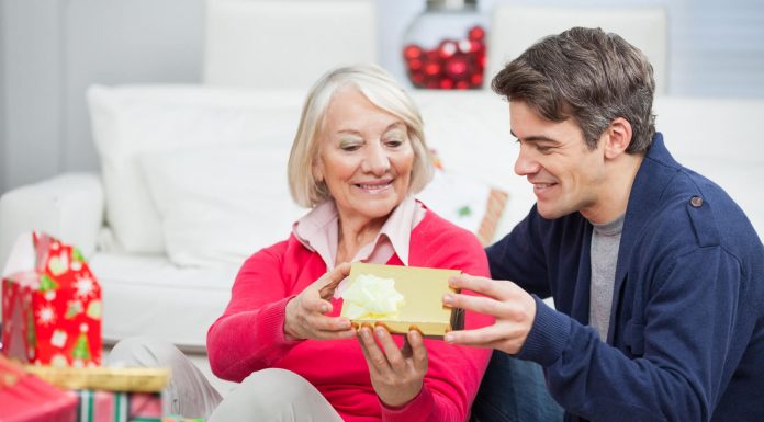 Чего не стоит дарить по народным традициям