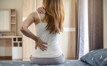 Причины, почему может болеть позвоночник