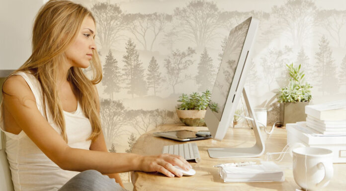 Выбор письменного стола: на что обратить внимание, основные и популярные материалы, что учитывать при выборе, типичные ошибки, цвет, размер, стиль