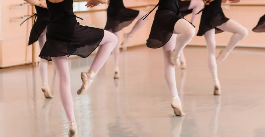 Балетные повороты: как выполнить 11 балетных поворотов