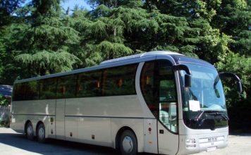 Зачем может понадобиться аренда автобуса на сорок пять пассажиров