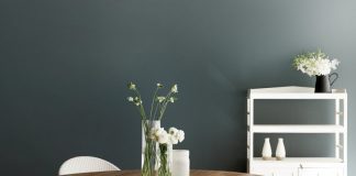 На что обращают внимание, выбирая кухонный стол