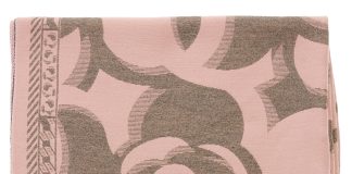 Тайны женского палантина: история и модные тренды