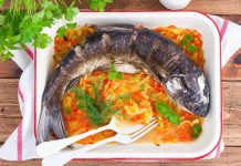 Чем интересна рыба белый амур: как ее готовят