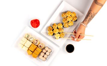 Как заказать роллы в Воткинске с помощью службы доставки еды Макароллыч: советы