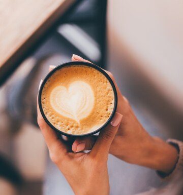 Зерновой кофе против молотого: свежесть, помол и экономика