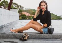 Женские босоножки на танкетке: трендовые модели