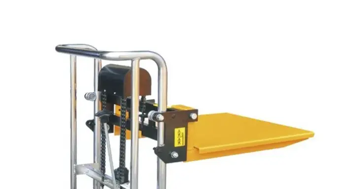 Штабелеры: Ключевые Инструменты для Эффективной Работы Склада