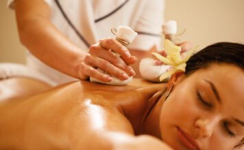 Тайский массаж тела: почему стоит испытать эту древнюю практику